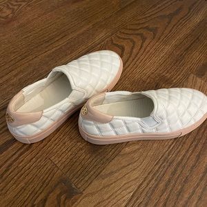 Tory Burch slide-on’s